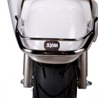 SYM-Fiddle2-sierbeugel-voorspatbord-met-logo